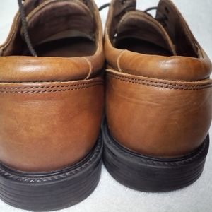 Bostonian Oxford Tan Lace-up Dress Shoes 10.5 Good Condition Rubber heels.